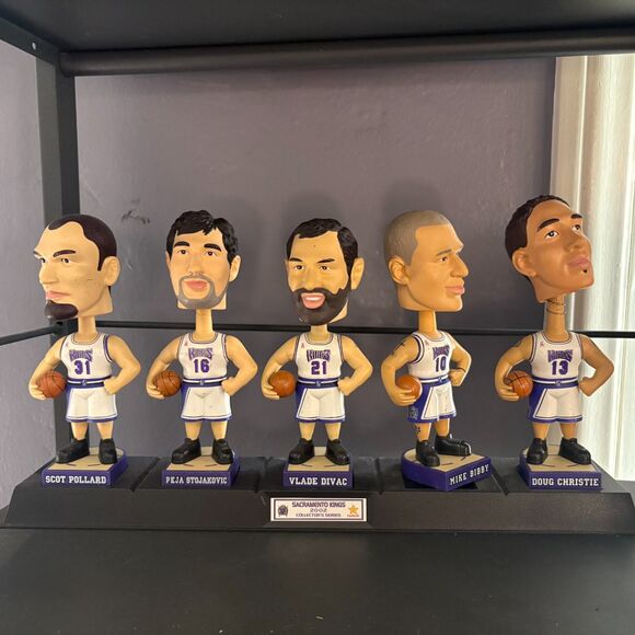 2002 Sacramento Kings Carl’s Jr. Series Bobblehead with Stand - Picture 1 of 7